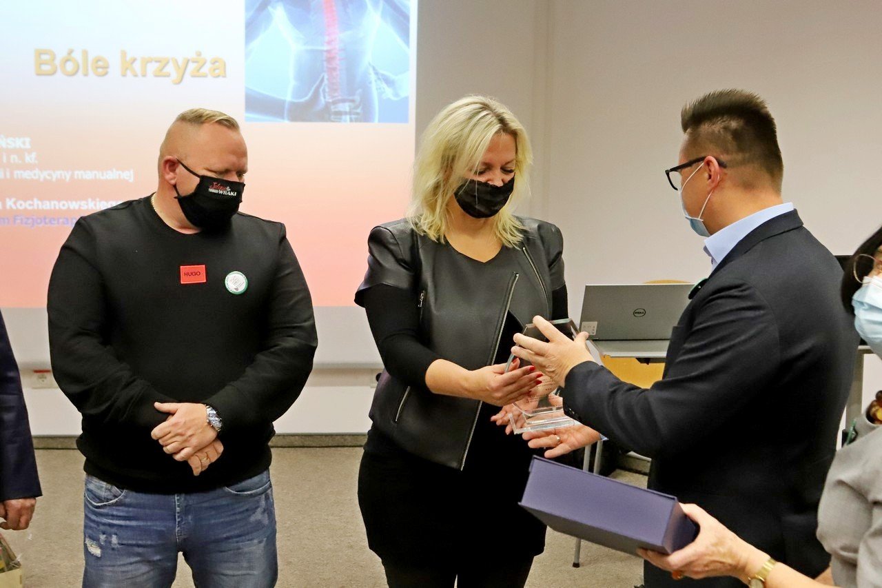 wyroznienia-dla-wolontariuszy-101575