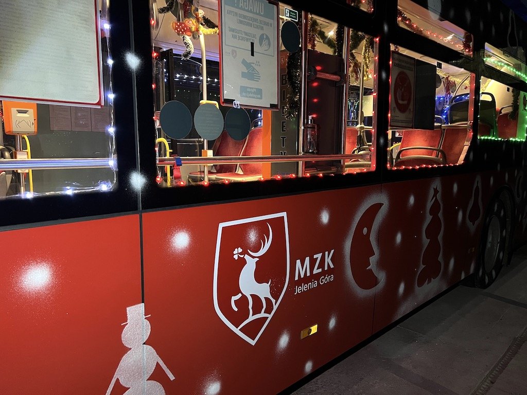 mikoaj-w-autobusie-mzk-101593