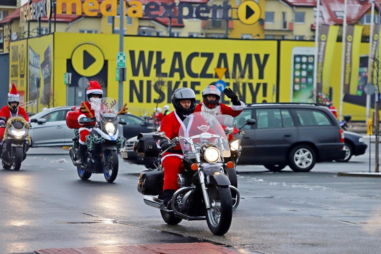mikoaje-na-motocyklach-ku-uciesze-dzieci-101613