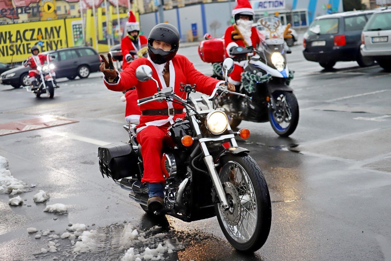 mikoaje-na-motocyklach-ku-uciesze-dzieci-101613