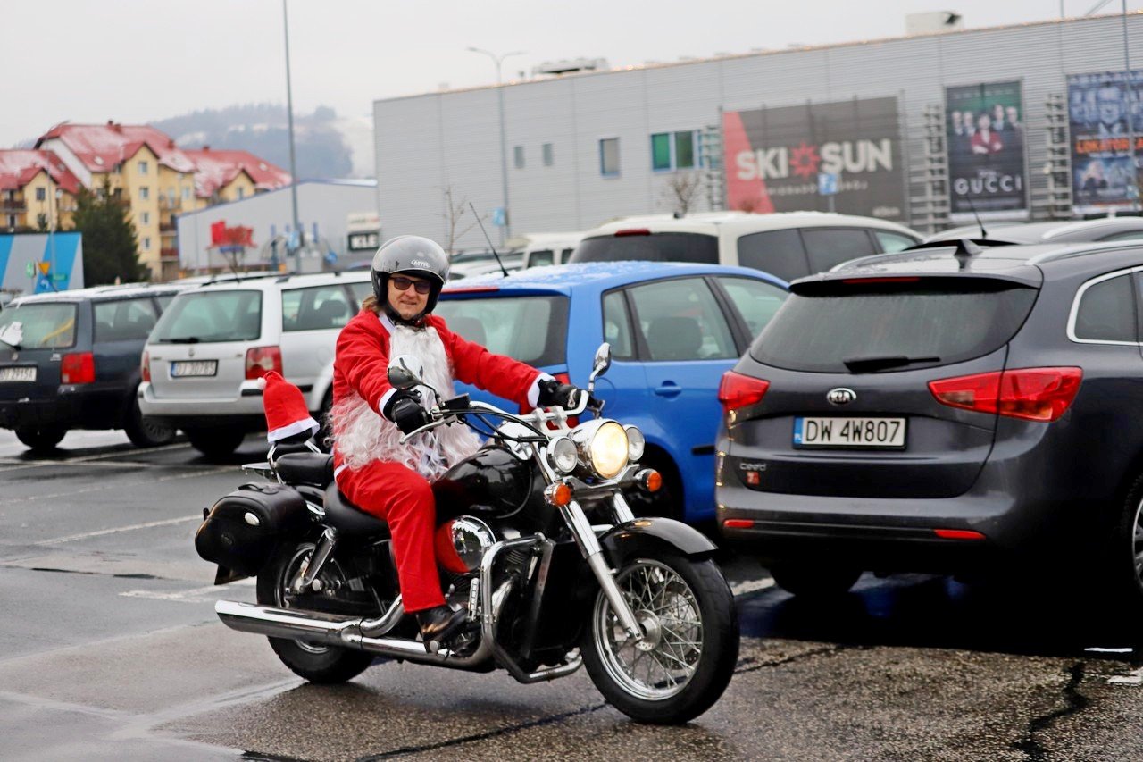 mikoaje-na-motocyklach-ku-uciesze-dzieci-101613