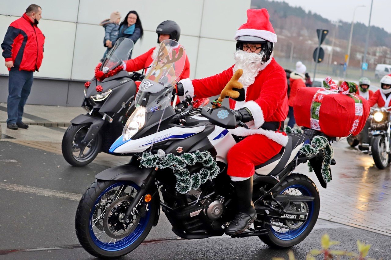 mikoaje-na-motocyklach-ku-uciesze-dzieci-101613