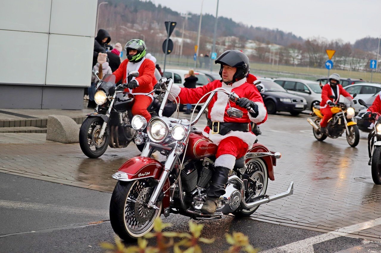 mikoaje-na-motocyklach-ku-uciesze-dzieci-101613