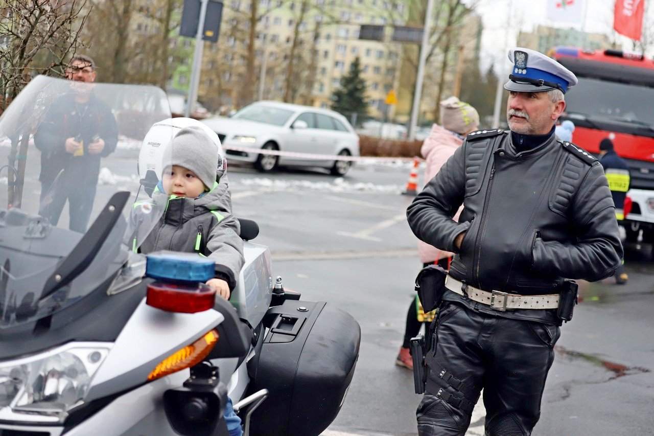 mikoaje-na-motocyklach-ku-uciesze-dzieci-101613