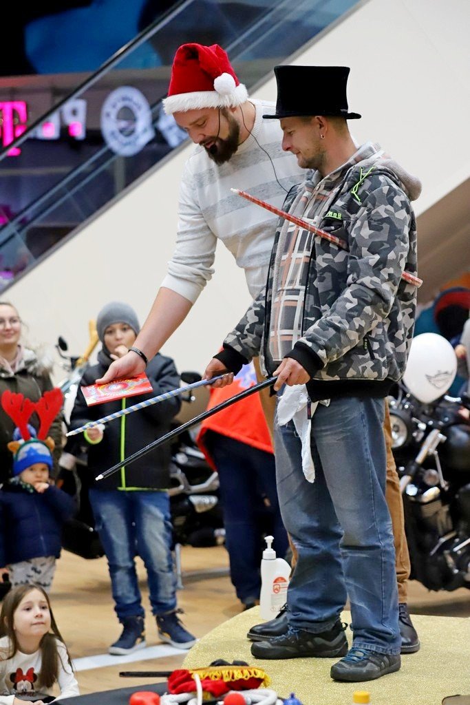mikoaje-na-motocyklach-ku-uciesze-dzieci-101613