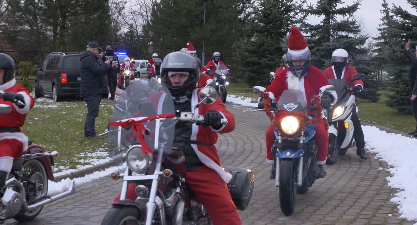 mikoaje-na-motorach-odwiedzili-modych-pacjentow-w-szpitalu-101656