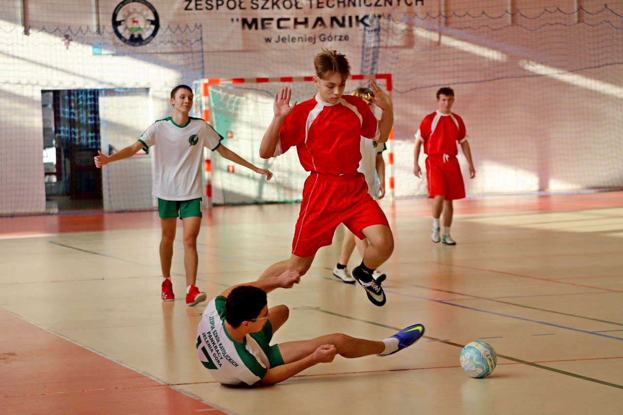 licealiada-w-futsalu-dla-zsoit-101686