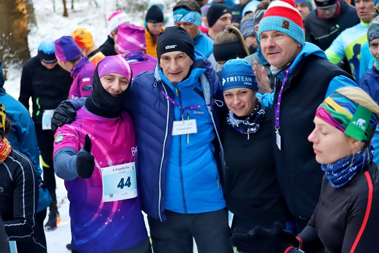 kropelka-run-w-pieknej-zimowej-scenerii-101752