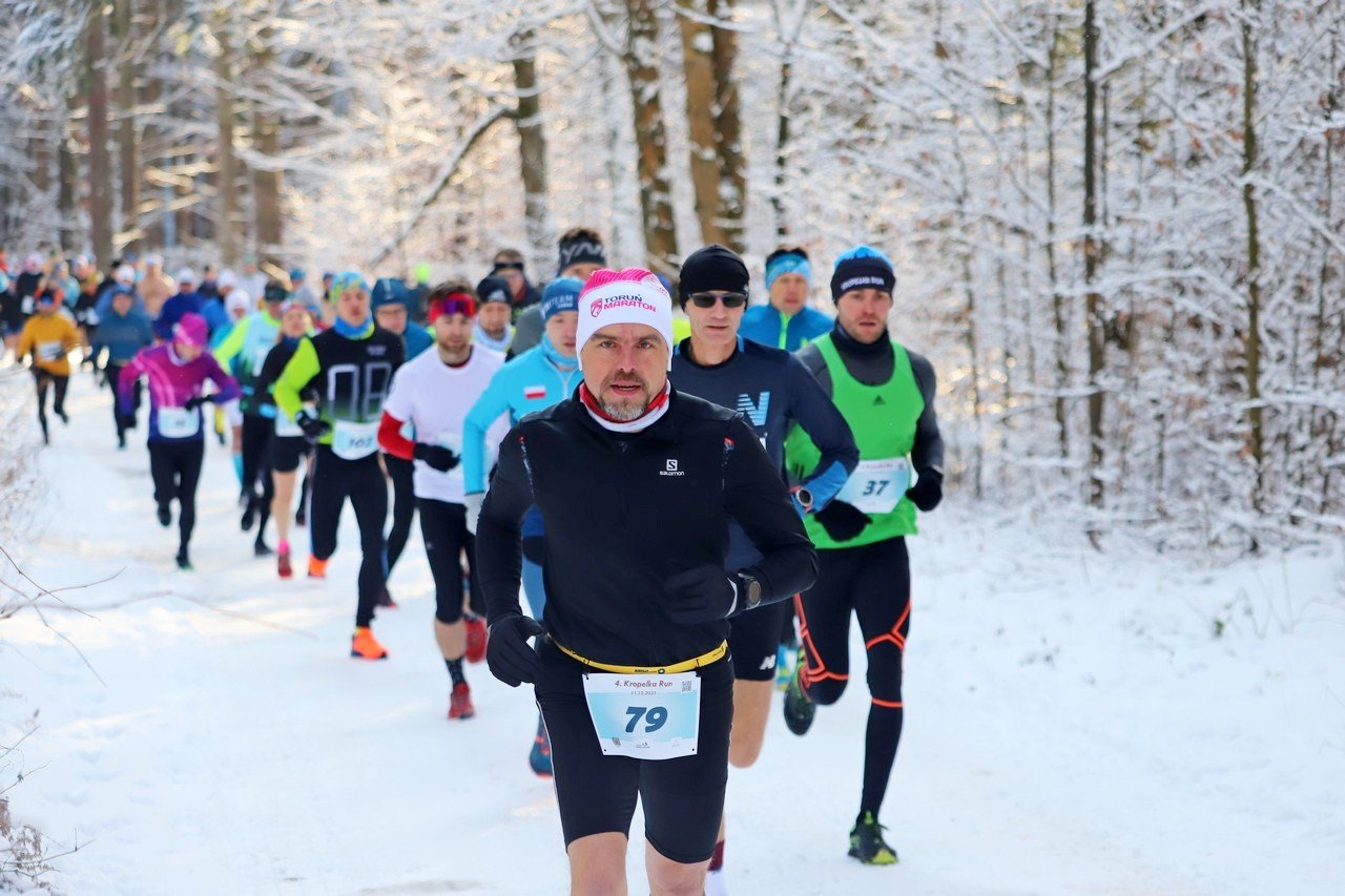 kropelka-run-w-pieknej-zimowej-scenerii-101752