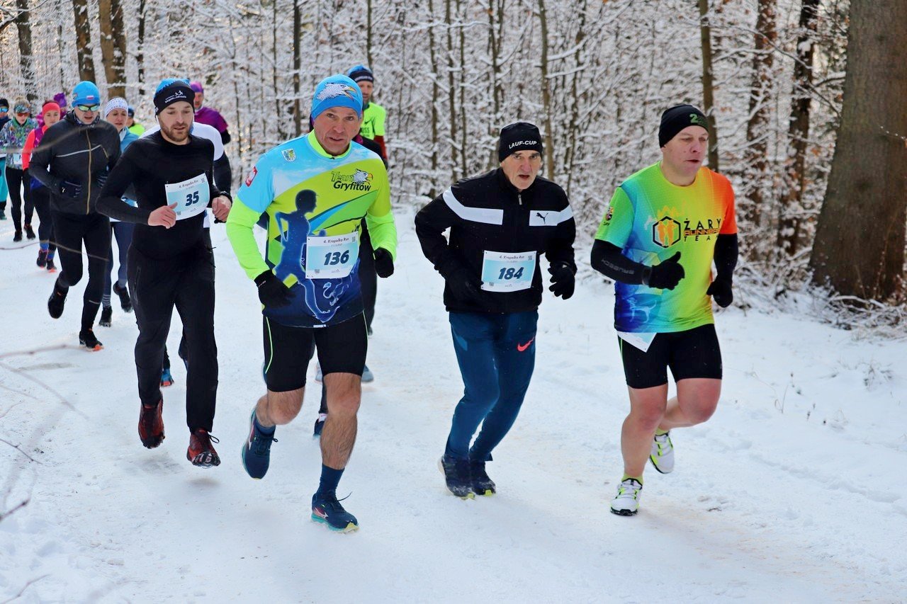 kropelka-run-w-pieknej-zimowej-scenerii-101752