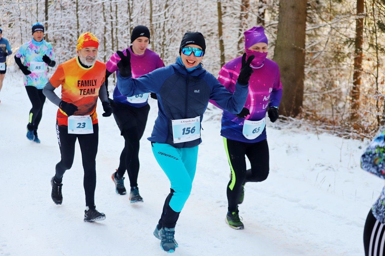 kropelka-run-w-pieknej-zimowej-scenerii-101752