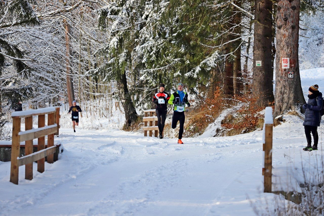 kropelka-run-w-pieknej-zimowej-scenerii-101752