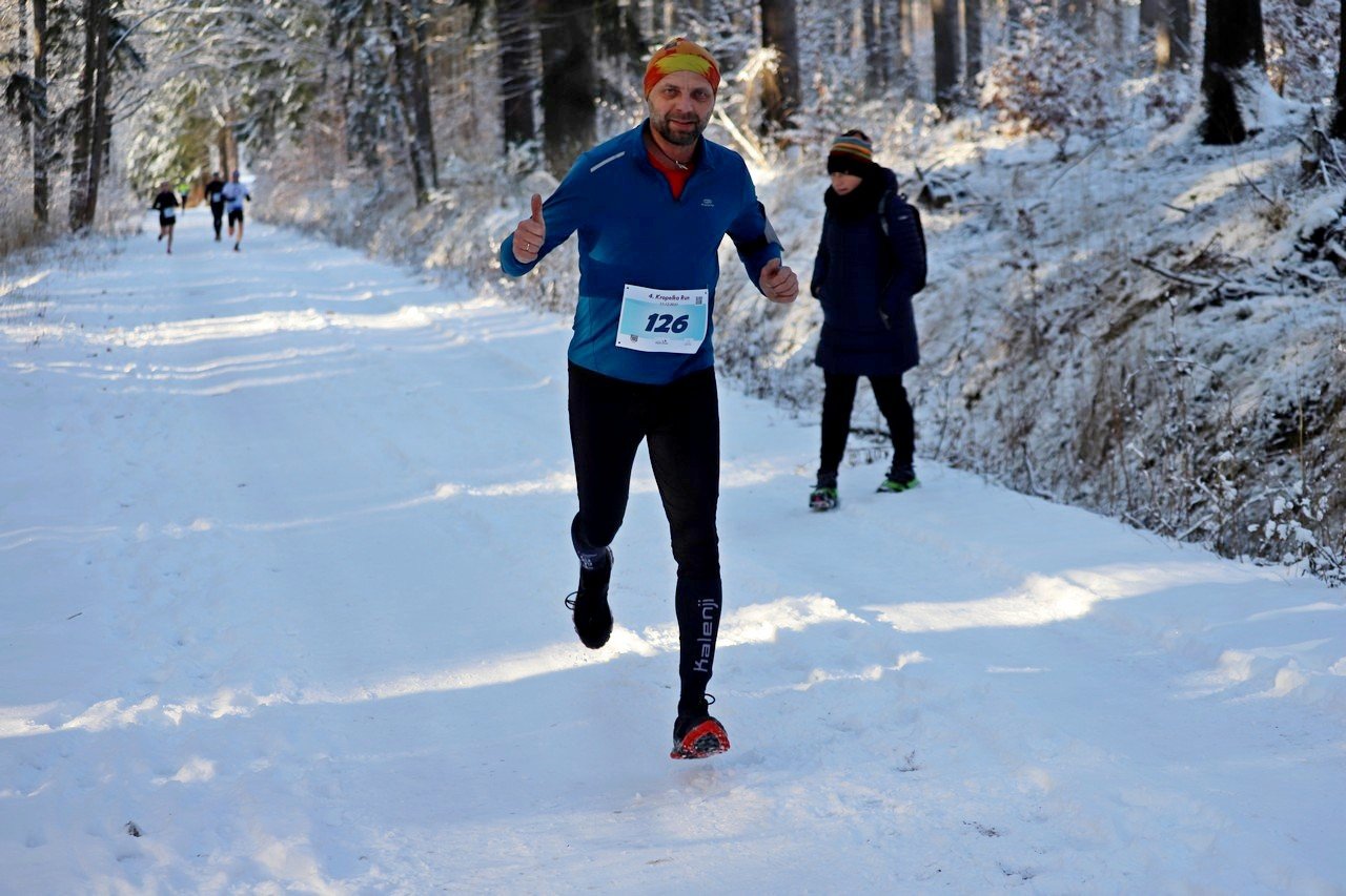 kropelka-run-w-pieknej-zimowej-scenerii-101752