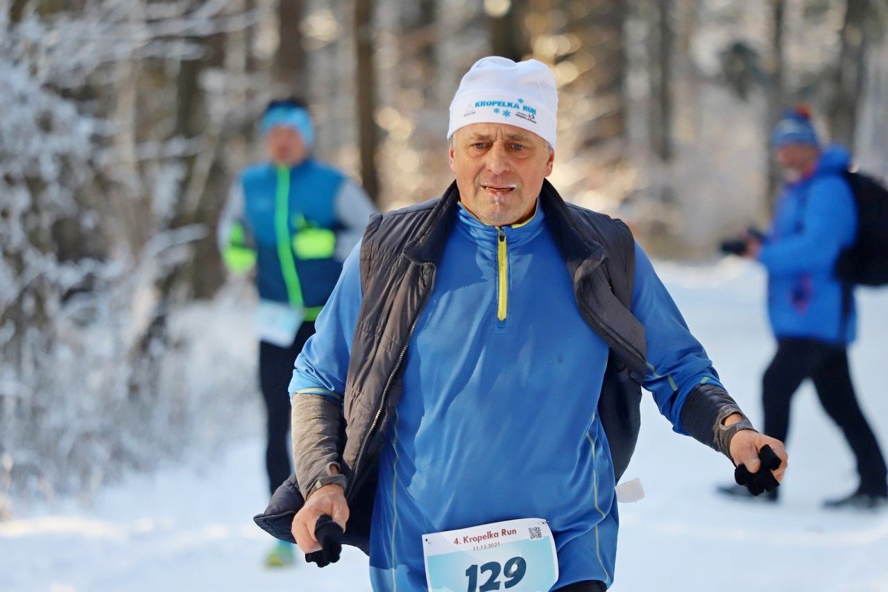kropelka-run-w-pieknej-zimowej-scenerii-101752