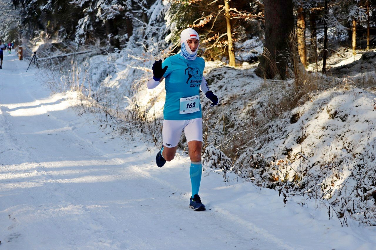 kropelka-run-w-pieknej-zimowej-scenerii-101752