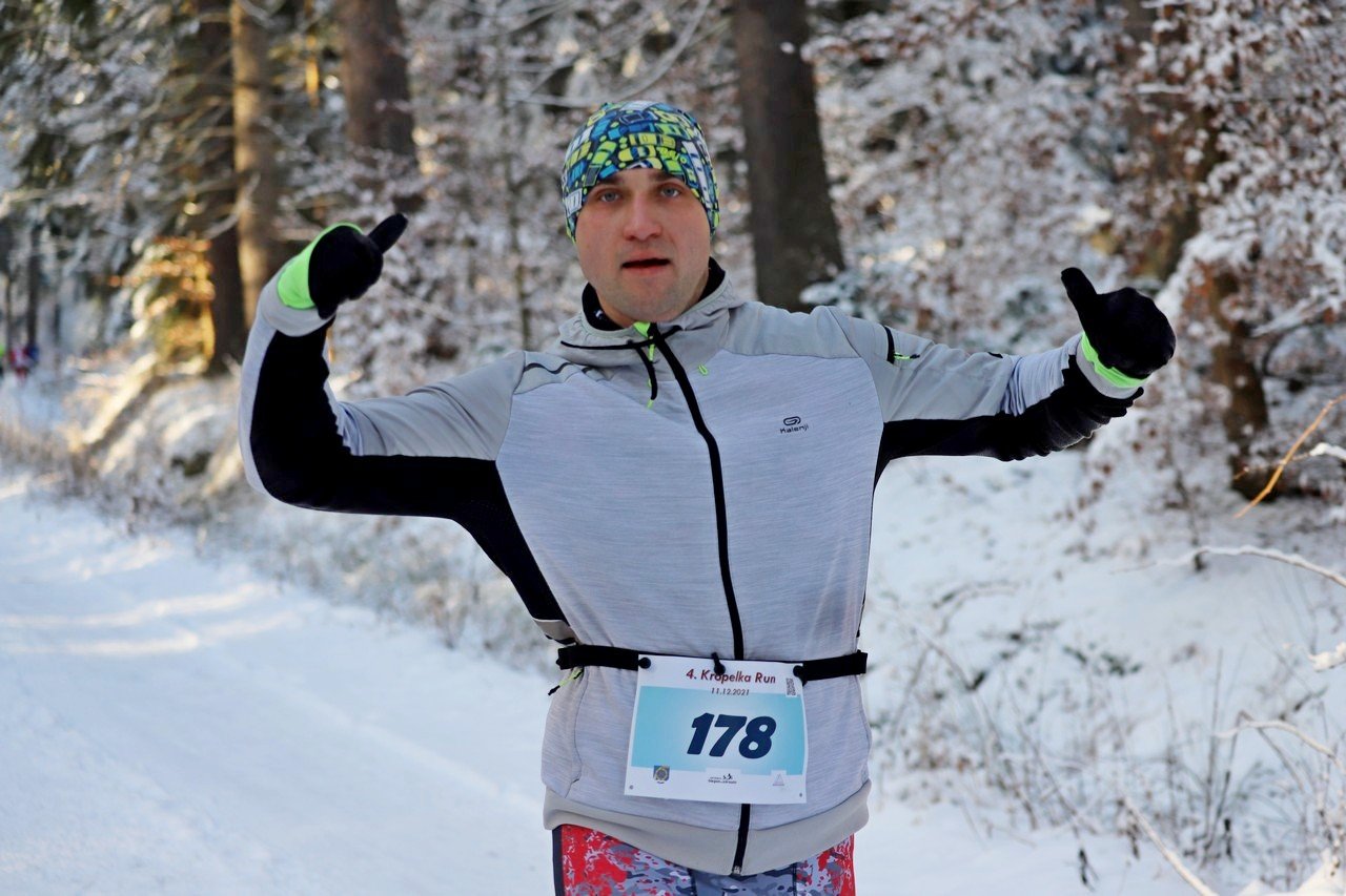 kropelka-run-w-pieknej-zimowej-scenerii-101752