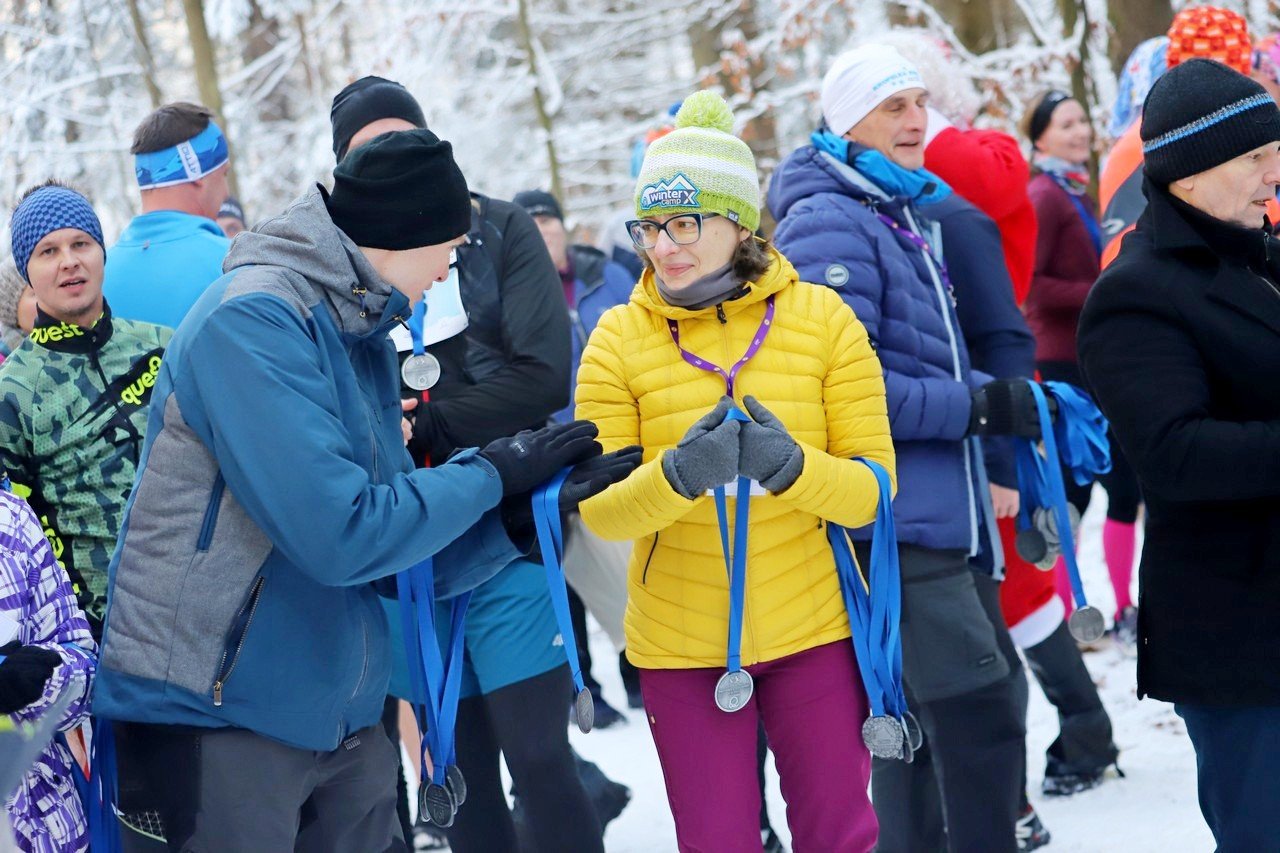 kropelka-run-w-pieknej-zimowej-scenerii-101752