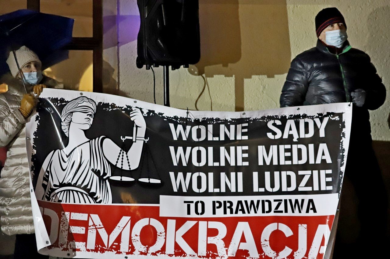 protest-w-obronie-tvn-101956