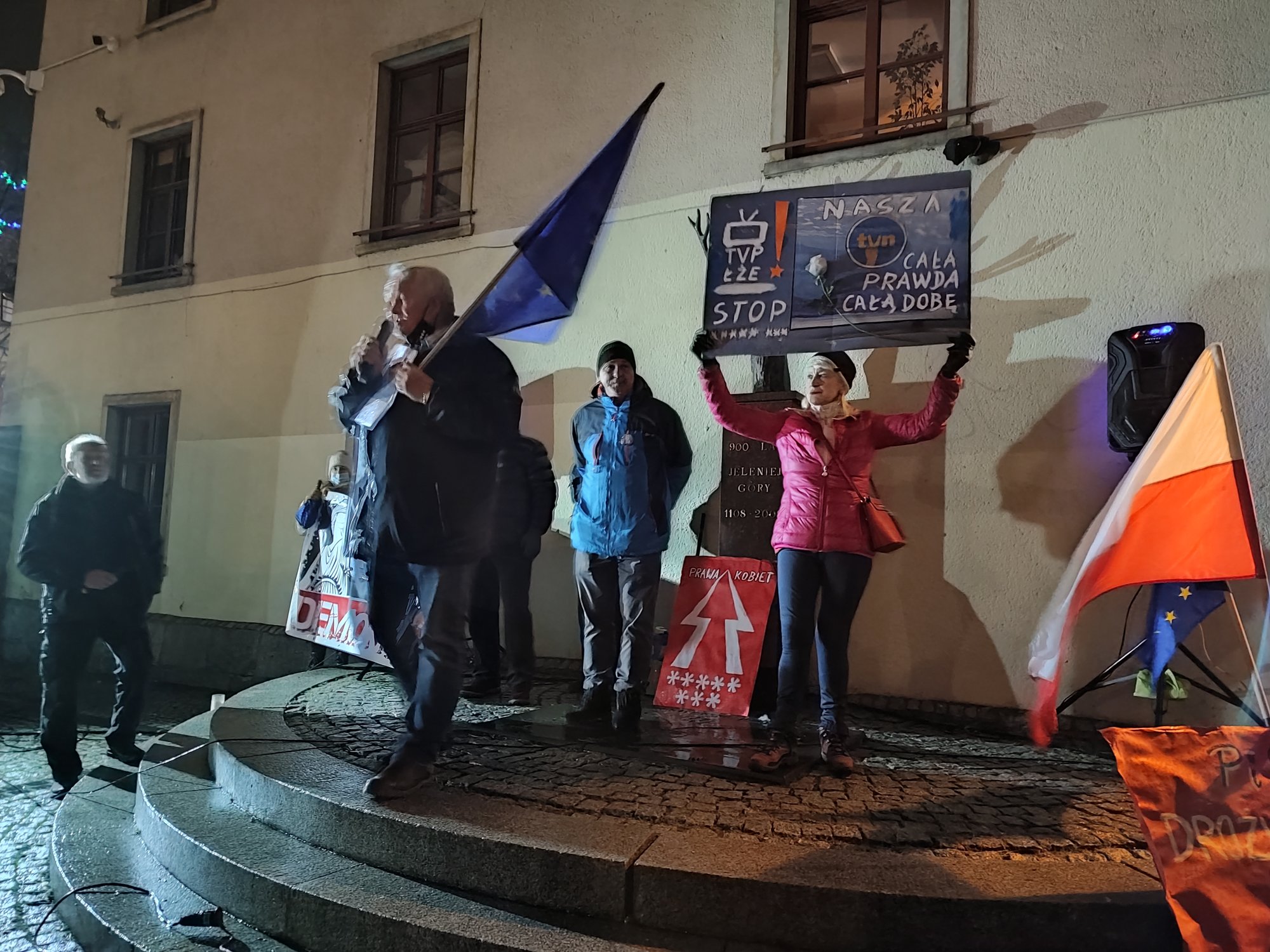 protest-w-obronie-tvn-101956