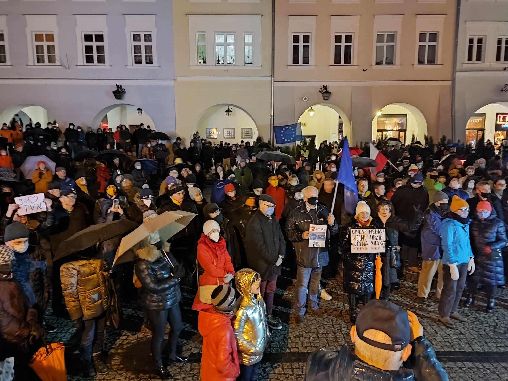 protest-w-obronie-tvn-101956