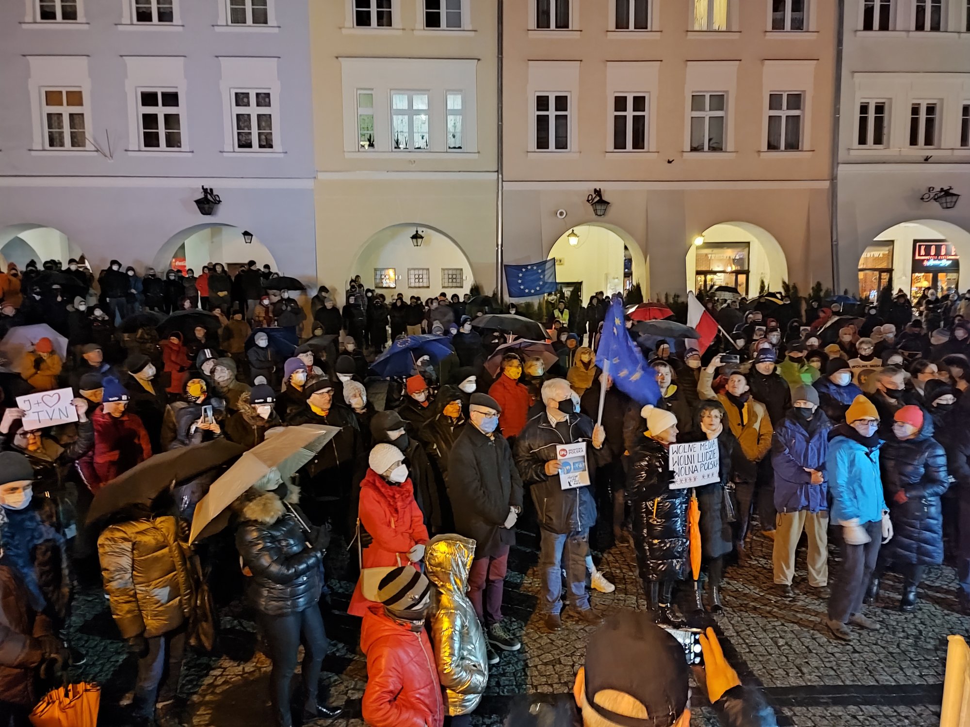protest-w-obronie-tvn-101956