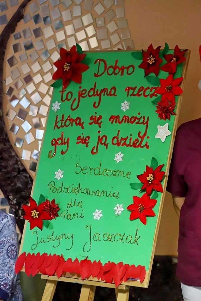 seniorzy-z-pogodnej-jesieni-obdarowani-102021