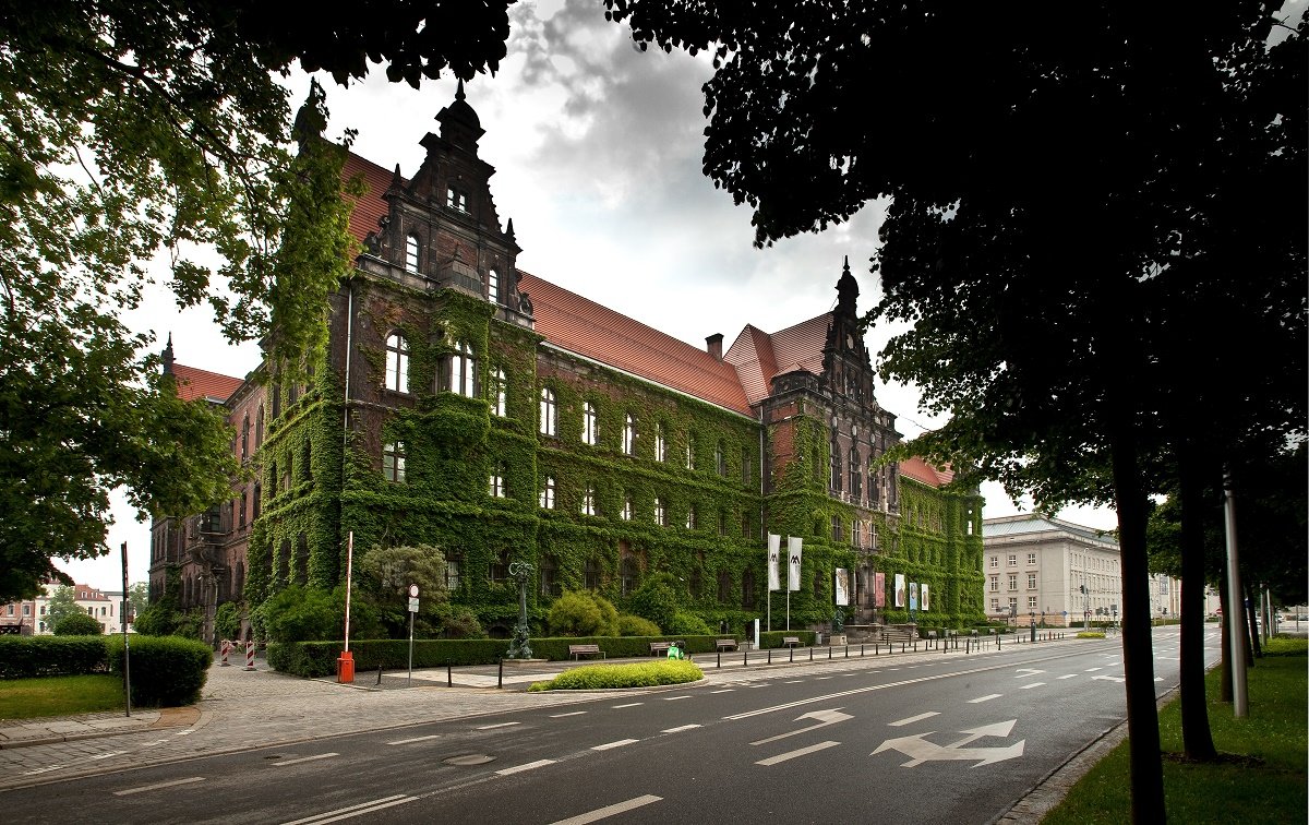Gmach główny Muzeum Śląskiego we Wrocławiu/fot.smnwr.pl