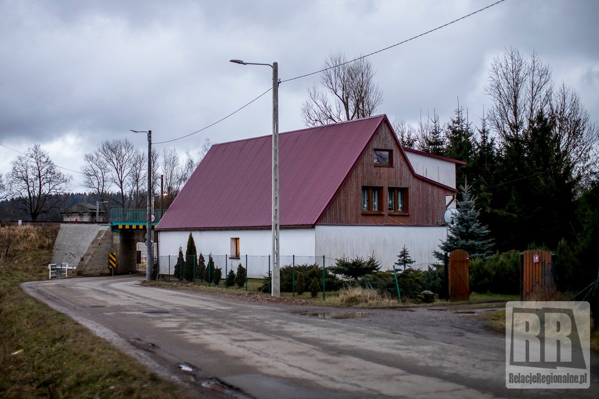 lampy-oswietla-droge-102098
