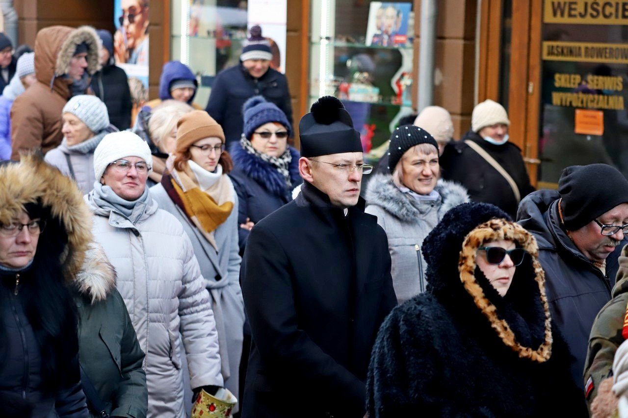 orszak-przeszed-ulicami-jeleniej-gory-102334