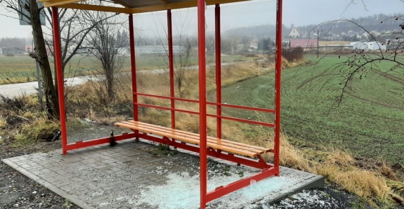 zniszczone-przystanki-102391