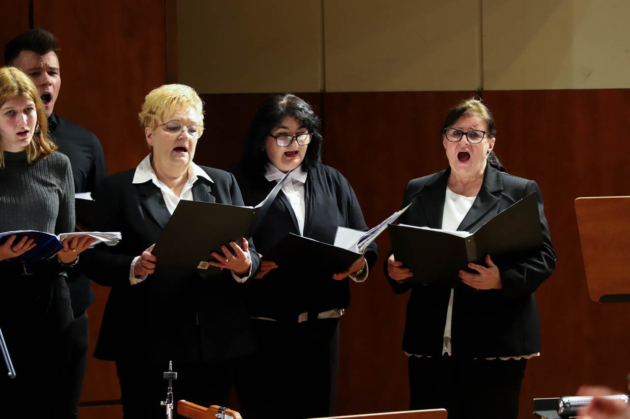 swiateczny-koncert-uczniow-szkoy-muzycznej-102525