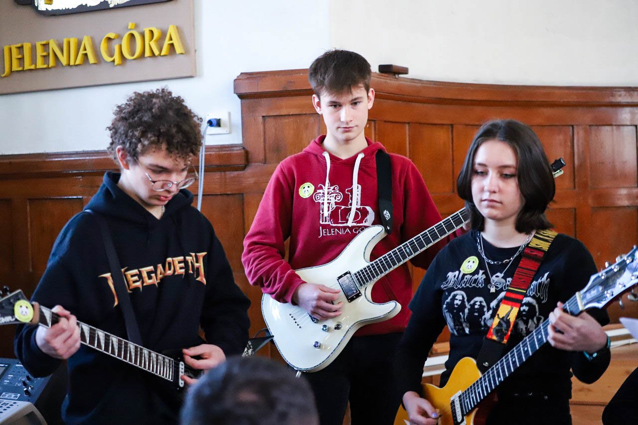 zerom-wspiera-michaa-bedzie-koncert-102533