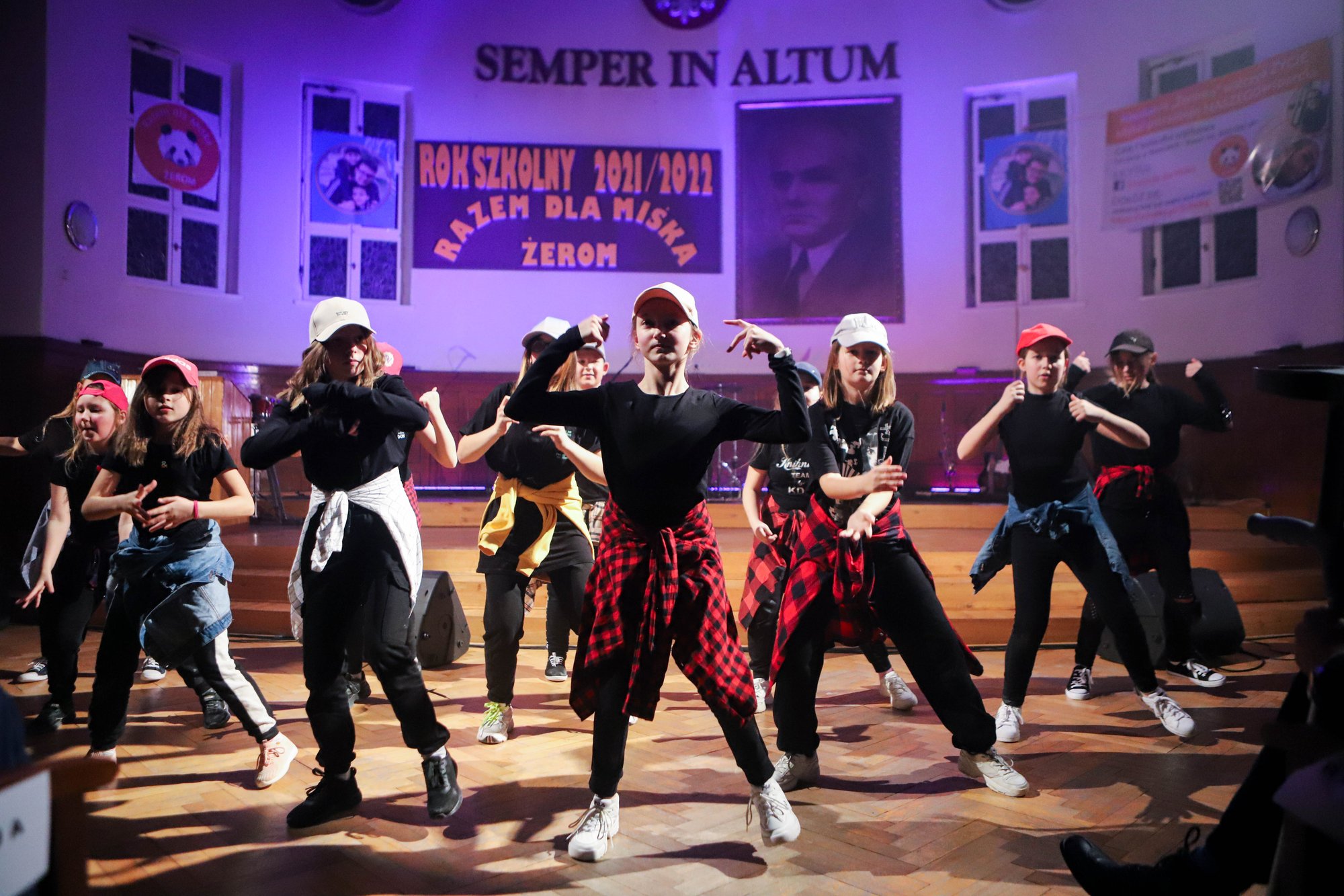 wspaniay-koncert-w-zeromie-dla-miska-102660