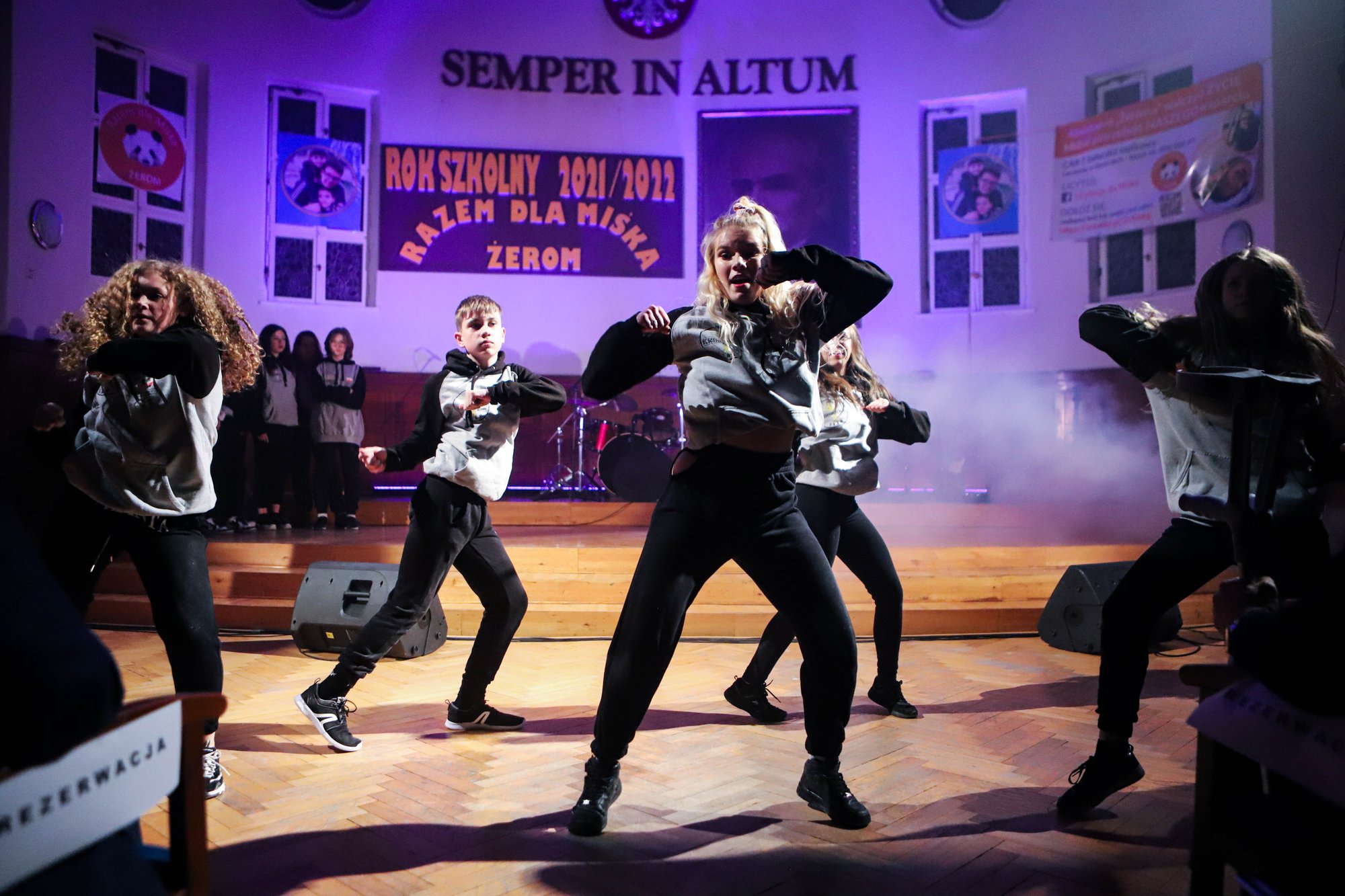 wspaniay-koncert-w-zeromie-dla-miska-102660