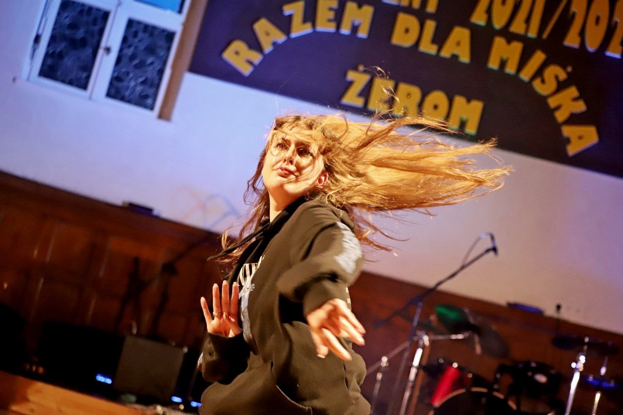 wspaniay-koncert-w-zeromie-dla-miska-102660