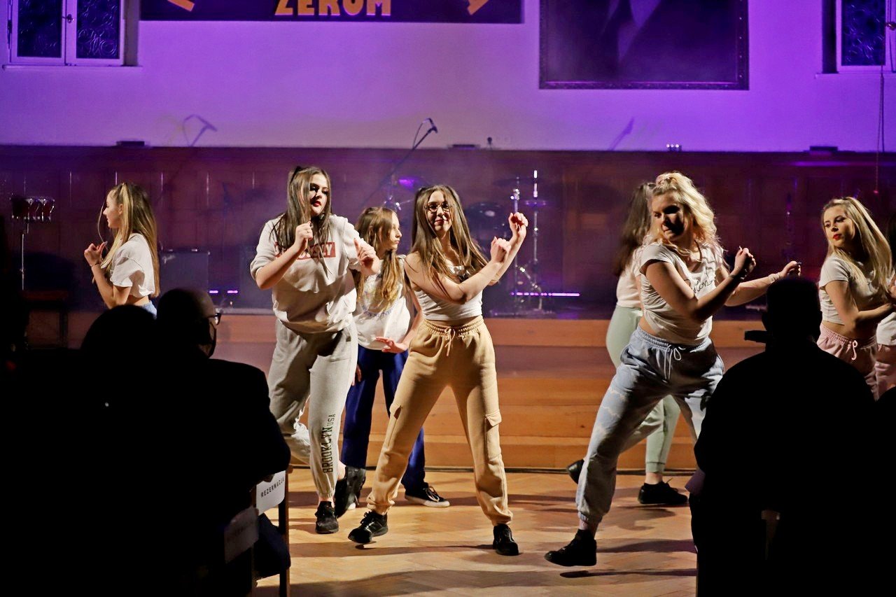wspaniay-koncert-w-zeromie-dla-miska-102660
