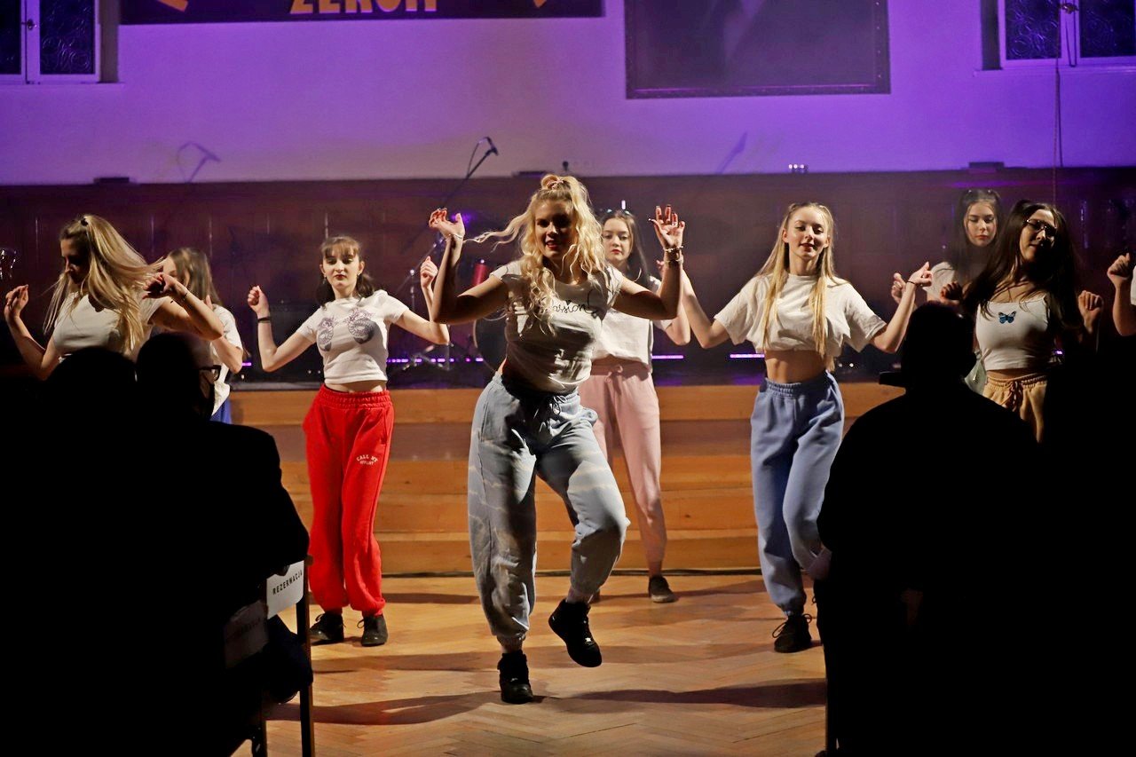 wspaniay-koncert-w-zeromie-dla-miska-102660