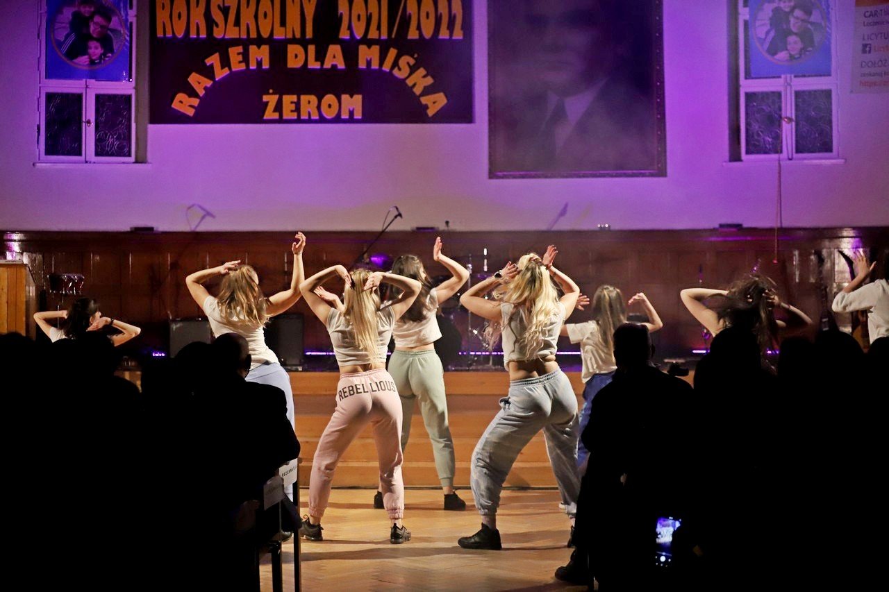 wspaniay-koncert-w-zeromie-dla-miska-102660