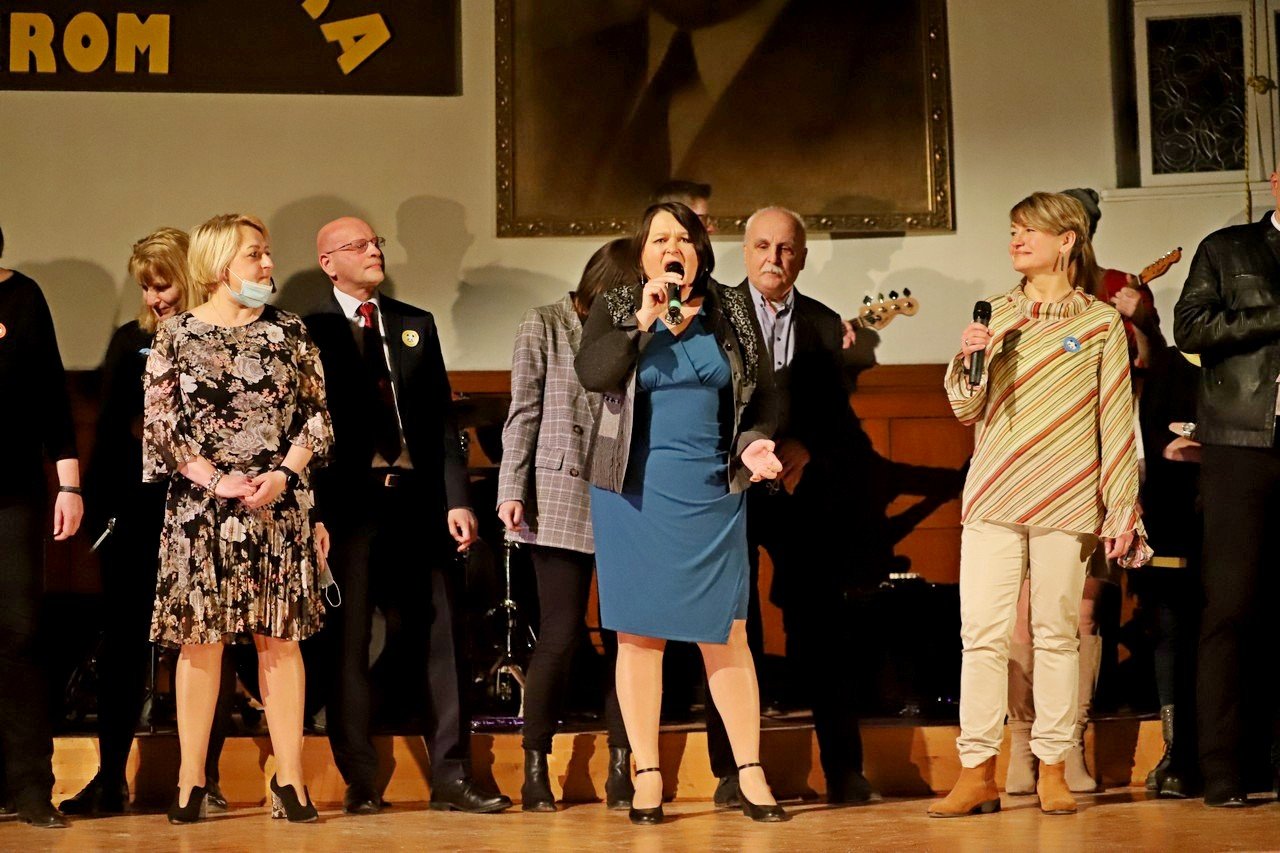 wspaniay-koncert-w-zeromie-dla-miska-102660