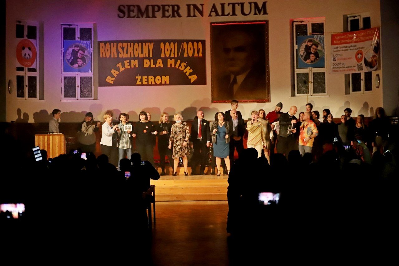 wspaniay-koncert-w-zeromie-dla-miska-102660