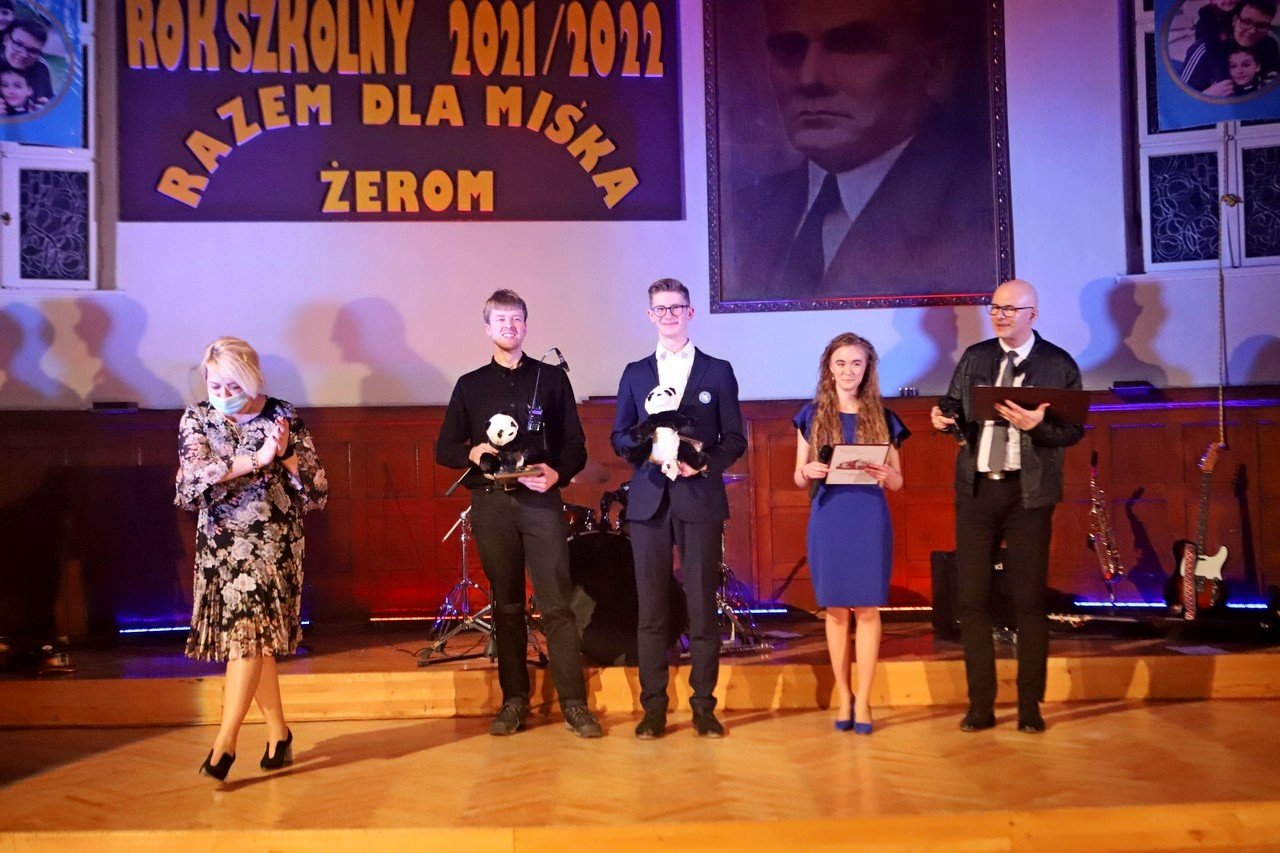 wspaniay-koncert-w-zeromie-dla-miska-102660