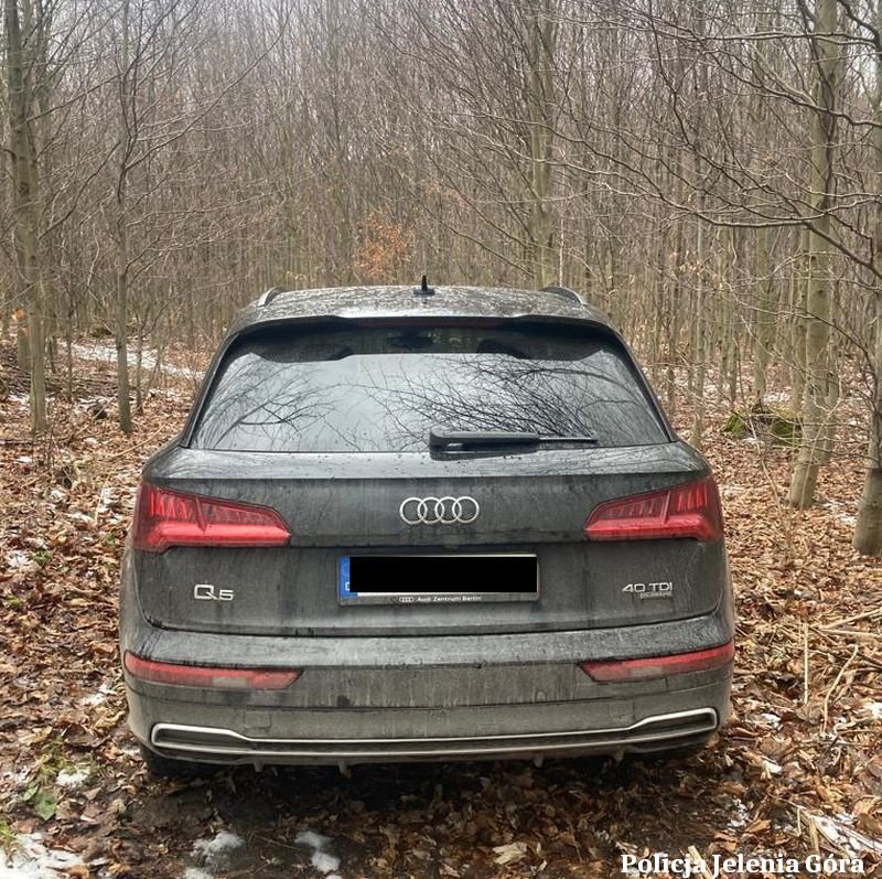 kradzione-audi-w-lesie-102876