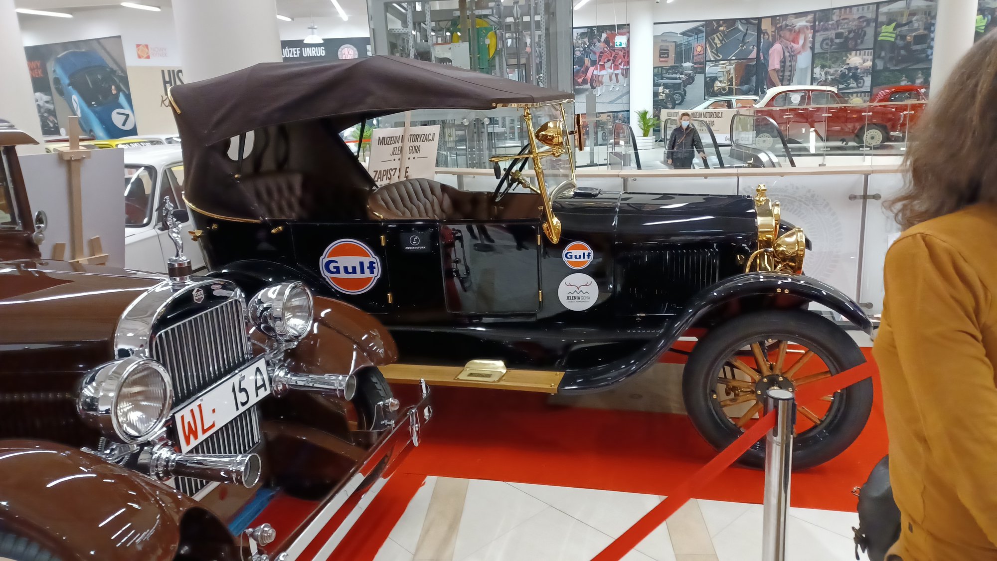 100-lat-motoryzacji-w-galerii-nowy-rynek-102949