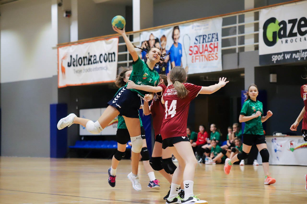 towarzysko-na-obozie-w-jeleniej-gorze-103053