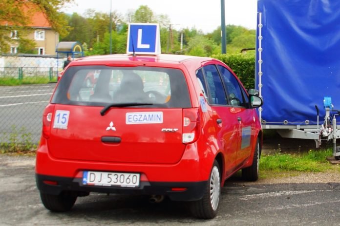 prawo-jazdy-dla-uczniow-103078