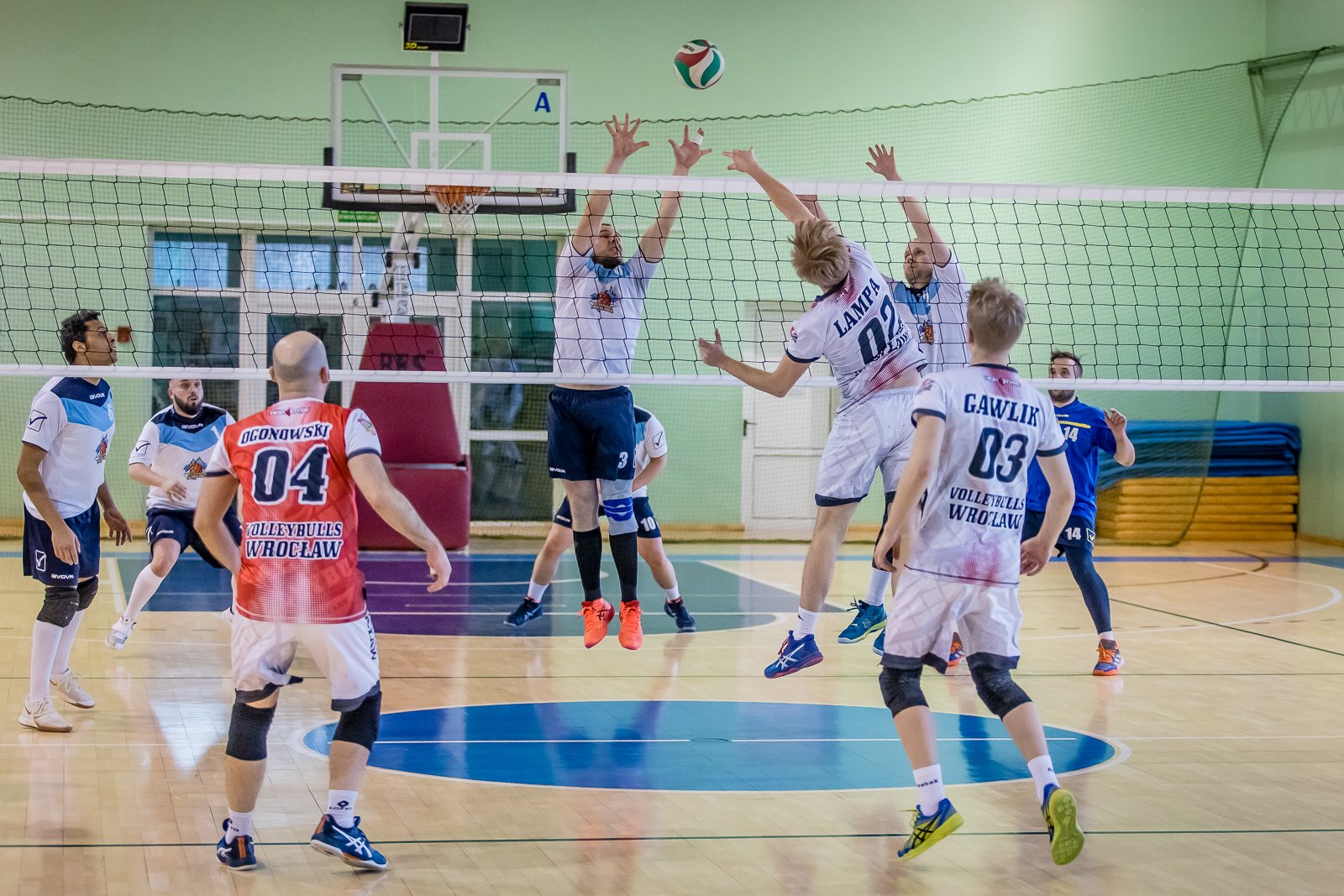 jeleniogorzanie-zdecydowanym-liderem-103373