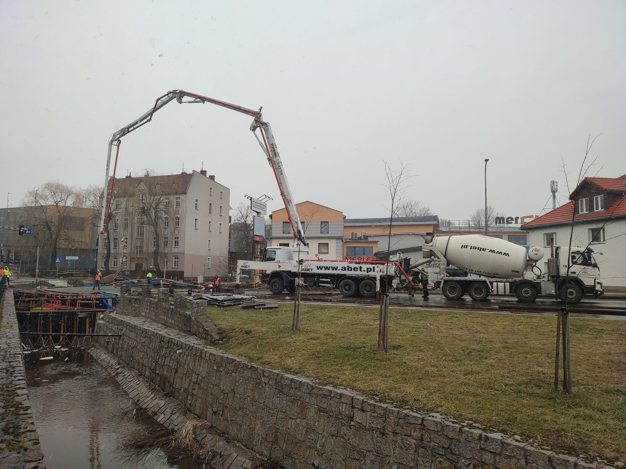 na-mostowej-leja-beton-103397