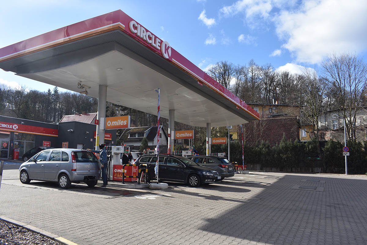 na-stacjach-brakuje-paliwa-103510