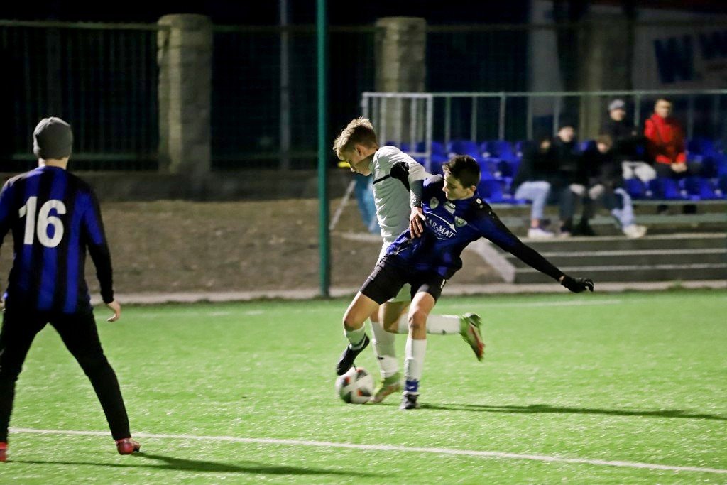sparing-z-silnym-rywalem-103534