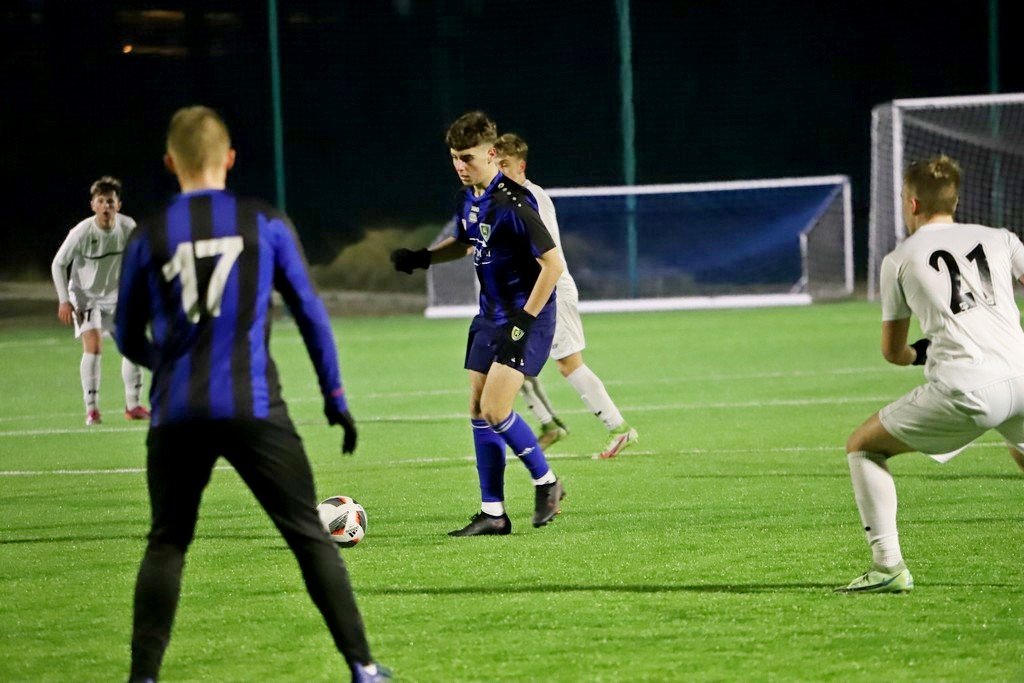 sparing-z-silnym-rywalem-103534